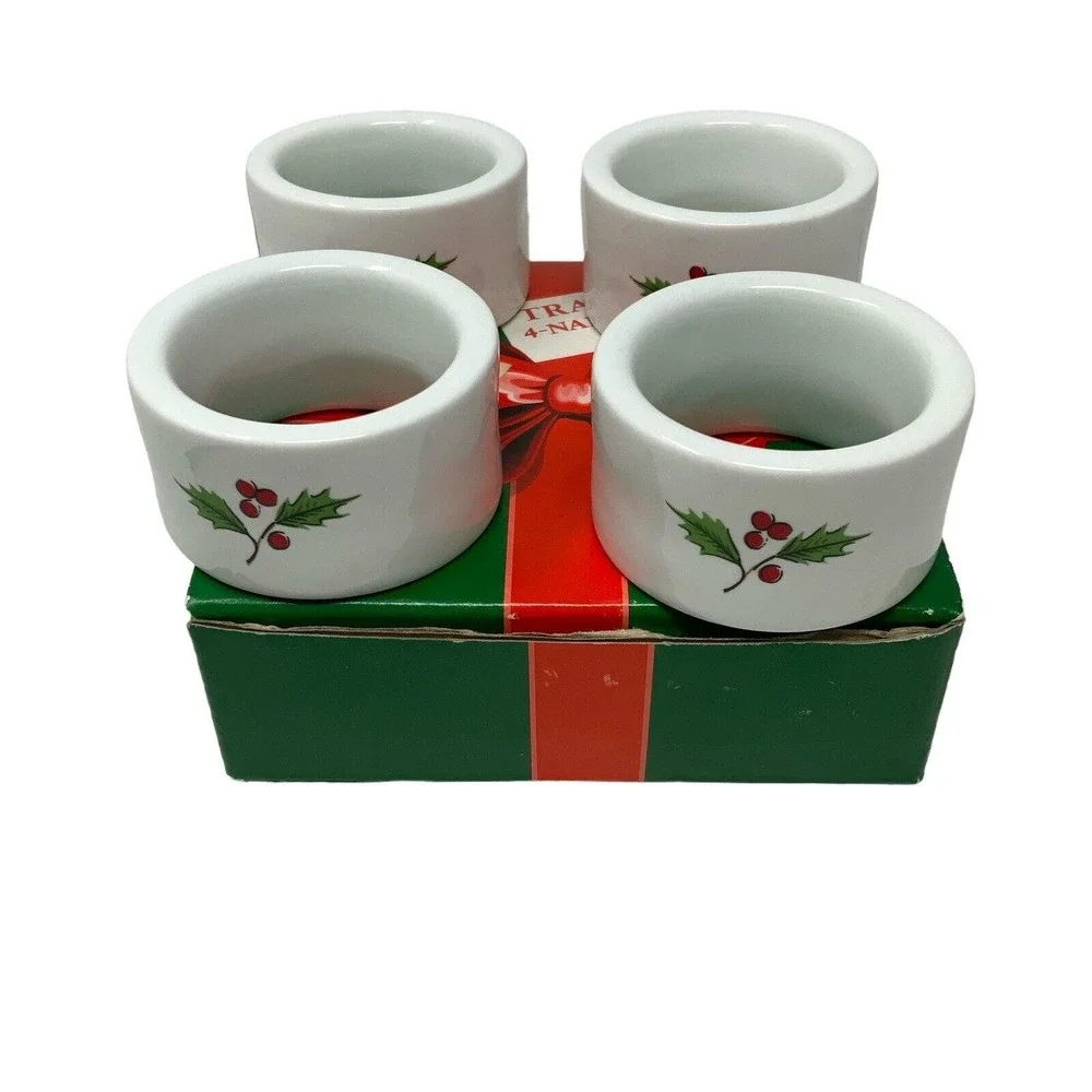 Vintage Christmas Napkin Ring Set (4) Holly Red Berry Porcelain Japan‎ W/Box